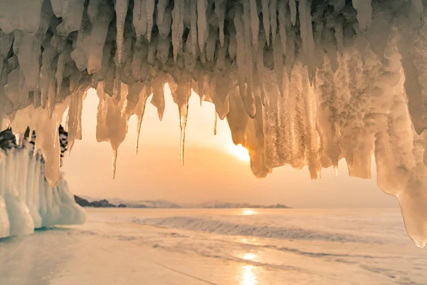 Olkhon Caverna Gelo Sobre Baikal Lago Água Inverno Temporada Paisagem — Fotografia de Stock