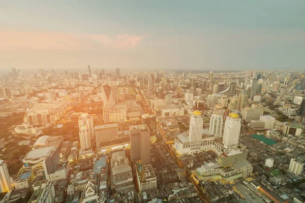 Üstten görünüm Bangkok şehir merkezi iş şehir merkezinde, cityscape arka plan