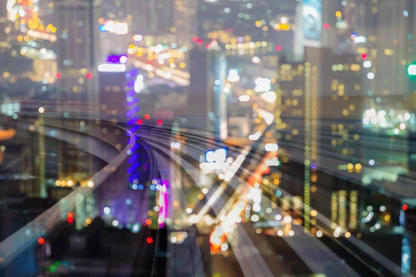 Gece bulanıklık ışık şehir şehir merkezinde tren üzerinde izlemek hareket, arka plan