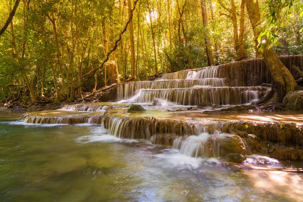 Beauté Chute Eau Dans Forêt Tropicale Fond Paysage Naturel — Photo