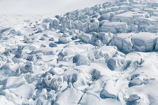 Suolo Innevato Bianco Dislivello Coperto Stagione Invernale Paesaggio Naturale — Foto Stock