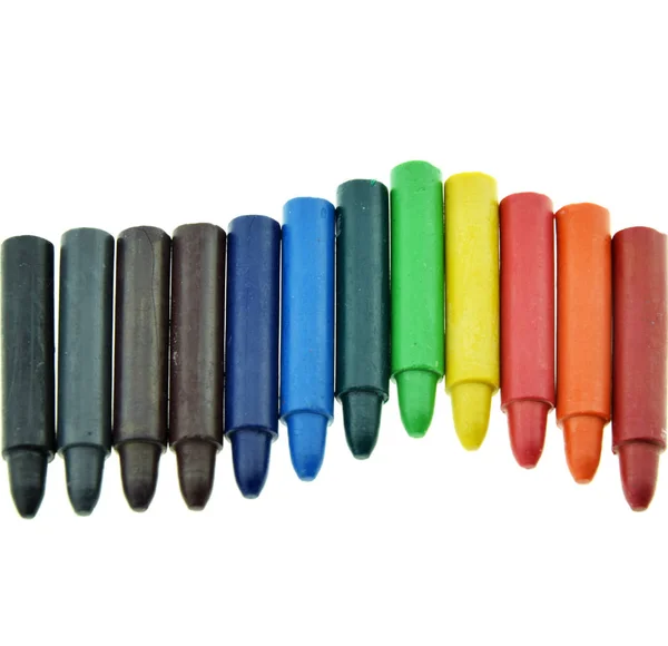 彩色蜡铅笔或蜡笔上的白色背景 — 图库照片