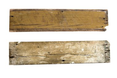 Yaşlı tahta, beyaz arka planda izole edilmiş.