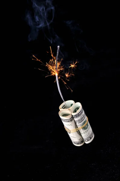 Yanan Bir Dolar Şeklinde Para Bombası Yeni Yılın Metaforu — Stok fotoğraf
