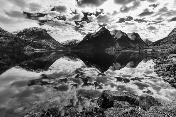 Black White Photo Clouds Lake Water Sky Reflection — Stock Photo, Image