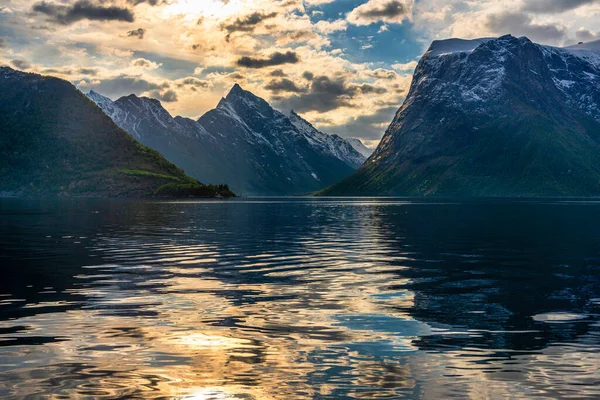 Majestic Sunset Sky Reflection Lake Water Mountains — Stock Photo, Image