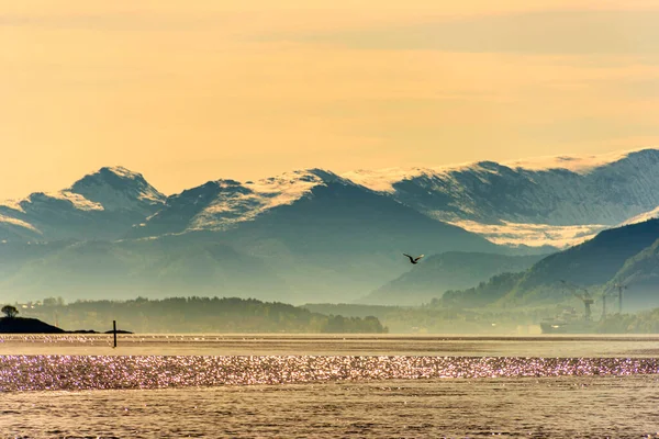 Pôr Sol Céu Água Lago Beleza Natureza — Fotografia de Stock