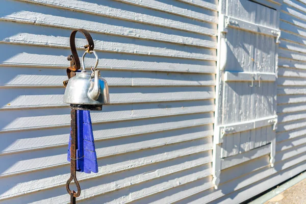 Old Wooden White Planks Wall House Facade Cattle Hanging Outdoors — Stock Photo, Image