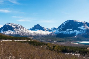 Doğada güzellik, dağlarda çevre