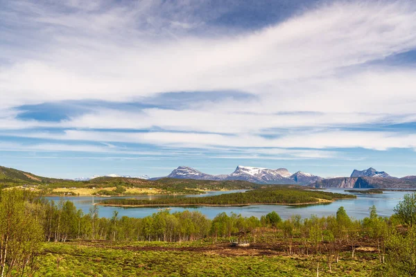 River Water Mountains Blue Sky — Stock Photo, Image