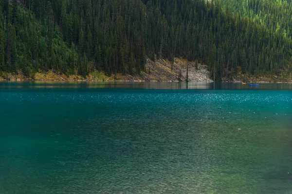 Beau Paysage Avec Lac Émeraude Montagnes Pittoresques Dans Parc National — Photo