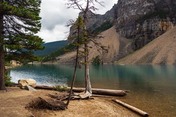 Paisaje Escénico Con Lago Montañas Parque Nacional Banff Alberta Canadá —  Fotos de Stock