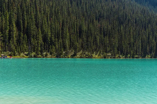 Paisagem Bonita Com Lago Esmeralda Montanhas Cênicas Parque Nacional Banff — Fotografia de Stock