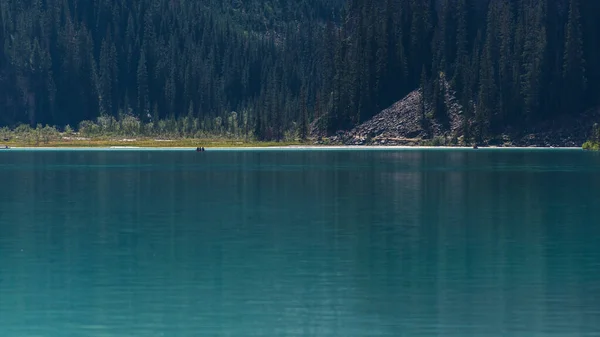 Bela Vista Natural Com Lago Esmeralda Montanhas Cênicas Parque Nacional — Fotografia de Stock