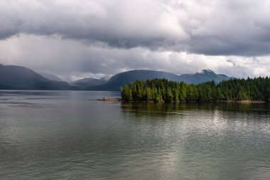 Britanya Kolumbiyası, Kanada 'da güzel huzurlu doğal manzara 