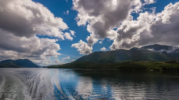 Hermoso Paisaje Naturaleza Pacífica Con Costa Montañas Columbia Británica Canadá —  Fotos de Stock