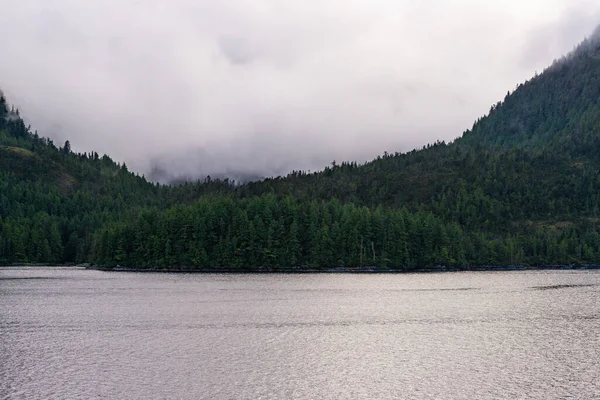 Beautiful Peaceful Nature Scenery Shoreline Mountains British Columbia Canada — Stock Photo, Image