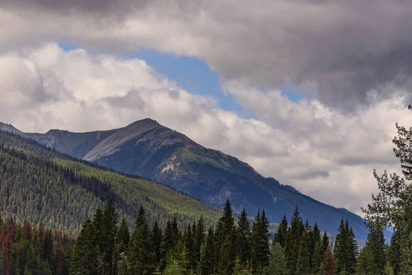 Όμορφο Ορεινό Τοπίο Στην Αλμπέρτα Καναδάς — Φωτογραφία Αρχείου