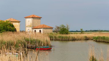 Kuzey İtalya 'daki caorle lagünüyle güzel bir kırsal alan.