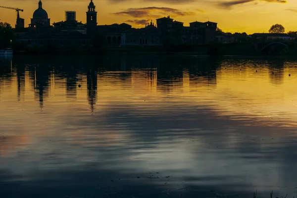 Vista Panoramica Sul Fiume Mincio Durante Tramonto Lombardia Italia — Foto Stock