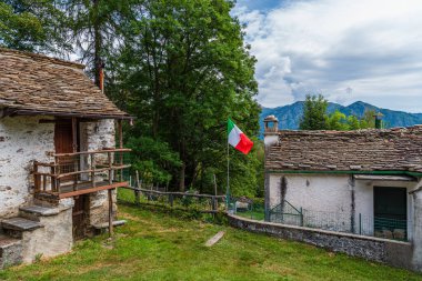 İtalya 'nın başkenti Val Grand Ulusal Parkı' nda güzel bir kırsal alan.