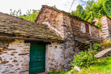 İtalya 'nın başkenti Val Grand Ulusal Parkı' nda güzel bir kırsal alan.