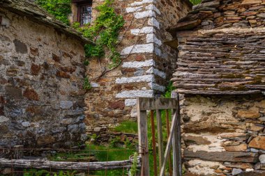 İtalya 'nın başkenti Val Grand Ulusal Parkı' nda güzel bir kırsal alan.