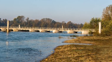 Güzel sonbahar sahnesi sabah, matemli, Lombardiya, İtalya