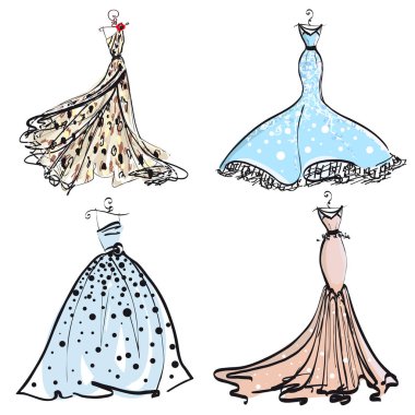 Beyaz arka plan üzerinde izole mankenler üzerinde renkli gelinlik kümesi