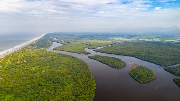 El Salvador 'un Jaltepeque halklarından hava manzarası.