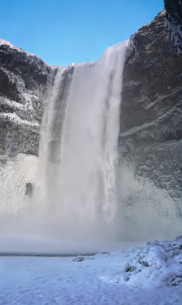 Cascada Masiva Invierno Islandia Con Hielo Nieve Cielo Azul Fosfatos —  Fotos de Stock