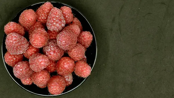 Červené Přírodní Čerstvé Maliny — Stock fotografie