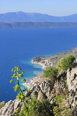 Dağ Biokovo 'dan Makarska, Dalmaçya ve Hırvatistan yakınlarındaki denize panoramik manzara