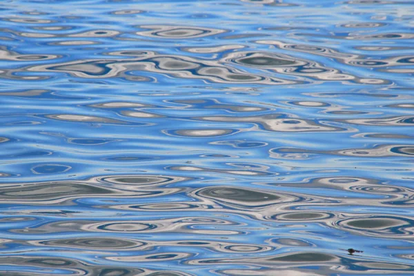 Superfície Mar Com Reflexo Céu — Fotografia de Stock