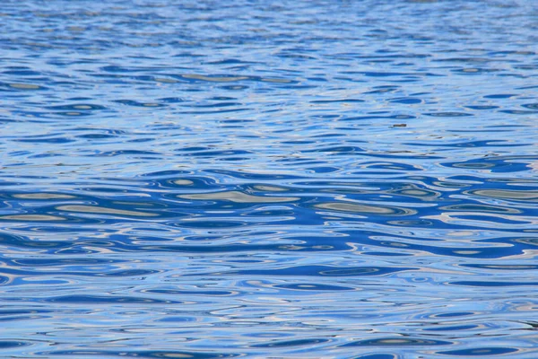 Superficie Del Mar Con Reflejo Del Cielo —  Fotos de Stock