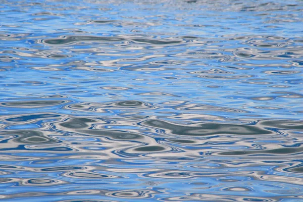 Superfície Mar Com Reflexo Céu — Fotografia de Stock