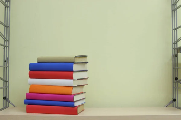 Books Shelf — Stock Photo, Image