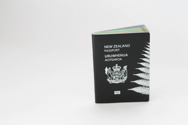 Beyaz üzerinde Yeni Zelanda pasaportu
