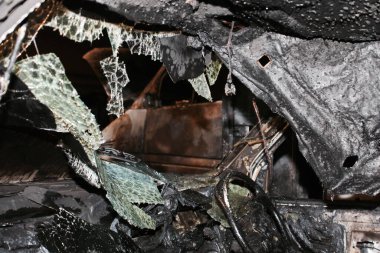 Araba yangında yandı.