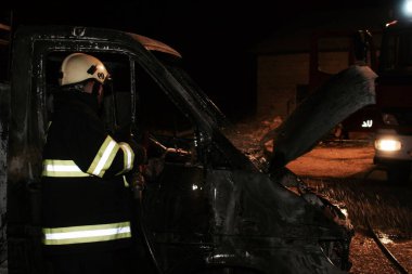 Araba yangında yandı.