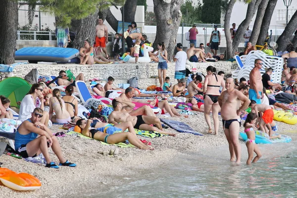 Makarska Croatie 2020 Grand Nombre Touristes Étrangers Séjournent Makarska Pour — Photo