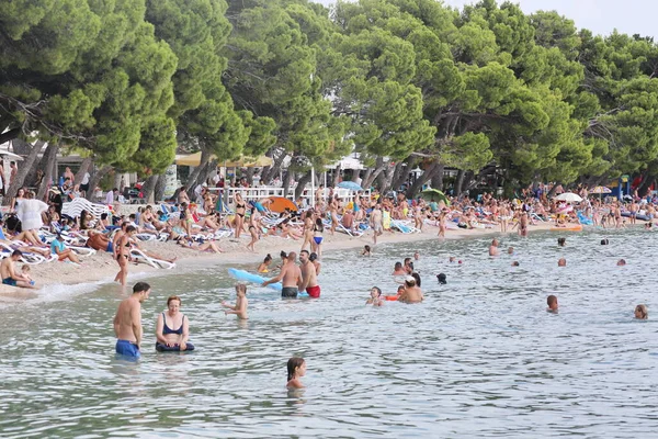 Makarska Croatia 2020 Large Number Foreign Tourists Staying Makarska Vacation — Stock Photo, Image