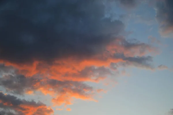Blauwe Lucht Met Wolken Voor Zonsondergang — Stockfoto