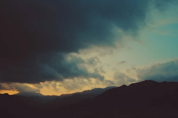 Cielo Oscuro Con Nubes Lluvia — Foto de Stock