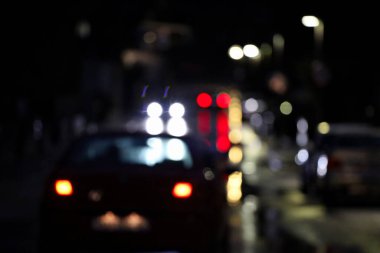 Geceleri araba bulanıklaşıyor.