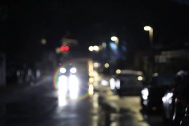 Geceleri araba bulanıklaşıyor.