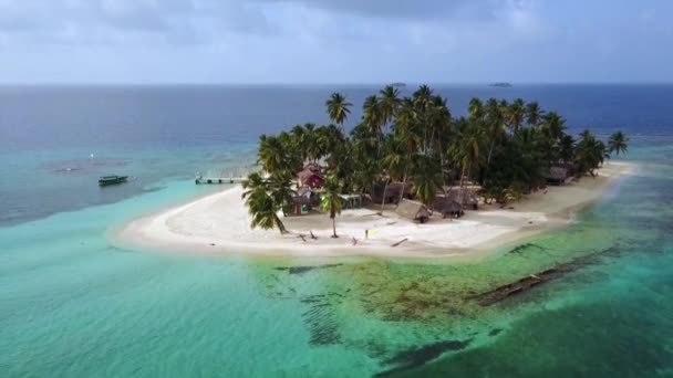 Vacker Antenn Flyg Över Tropisk Semester Paradise Single Island Med — Stockvideo