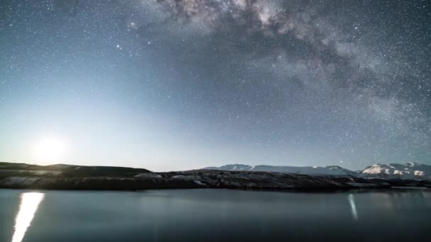 Levý Pohyb Stoupající Mléčné Dráhy Pohybující Hvězdy Nad Severním Jezerem — Stock video