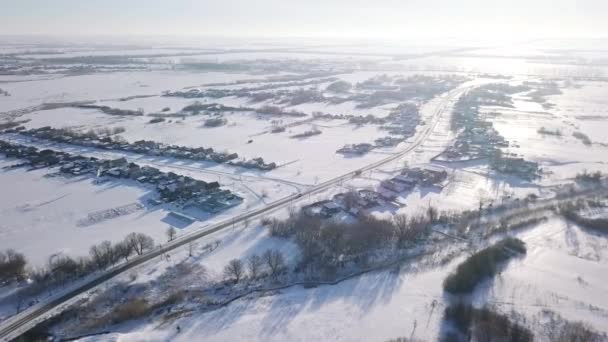 Russisch Dorp Bedekt Met Sneeuw Landweg — Stockvideo