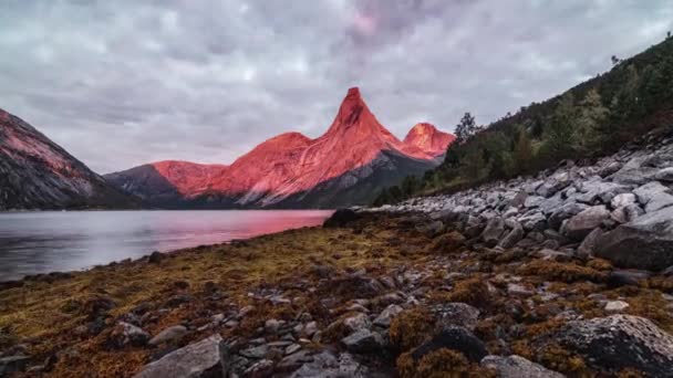 Scenic Fading Out Sunset Mountain Peak Északi Lofoten Szigeteken Felhő — Stock videók